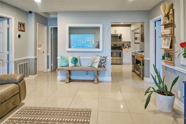 5417 NE 4th Terrace, Oakland Park, FL 33334