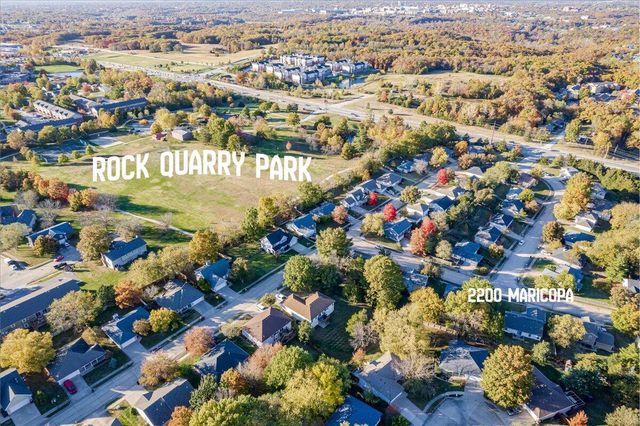 2200 MARICOPA DR, Columbia, MO 65201