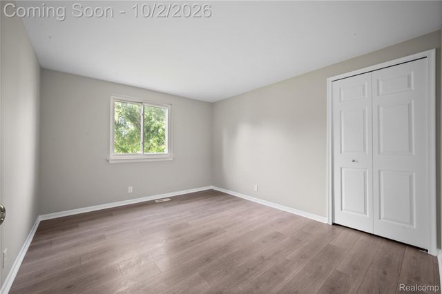 2668 Grass Valley Drive, White Lake Charter Township, MI 48383