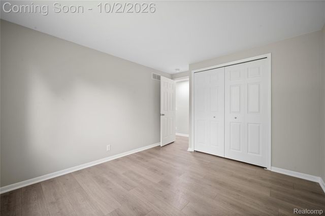 2668 Grass Valley Drive, White Lake Charter Township, MI 48383