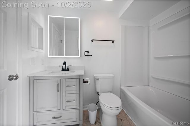 2668 Grass Valley Drive, White Lake Charter Township, MI 48383