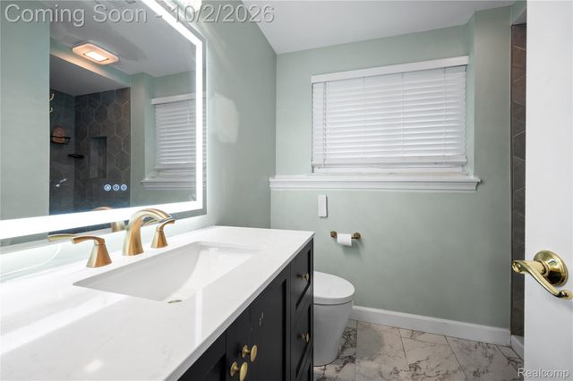 2668 Grass Valley Drive, White Lake Charter Township, MI 48383