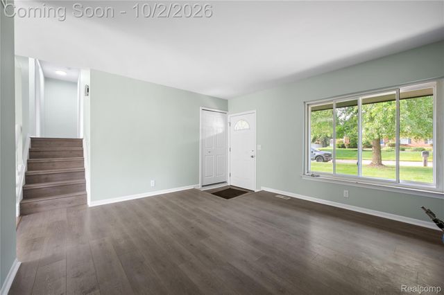 2668 Grass Valley Drive, White Lake Charter Township, MI 48383