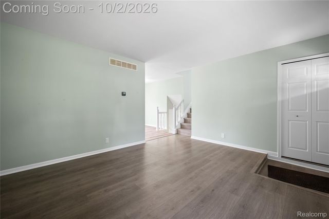 2668 Grass Valley Drive, White Lake Charter Township, MI 48383