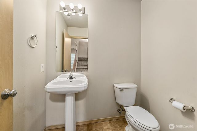 200 Ferndale Court NE, Renton, WA 98056