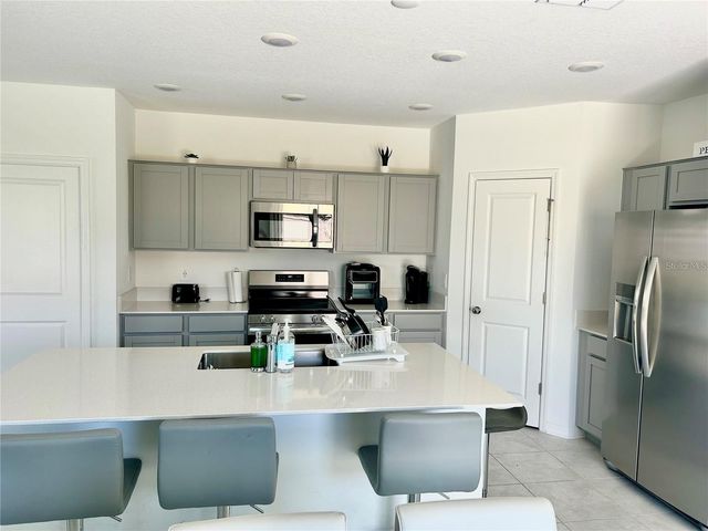 572 REGGIE ROAD, Winter Haven, FL 33884