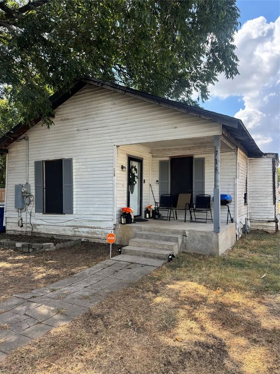 718 E Jefferson Street, Waxahachie, TX 75165 — photo 3