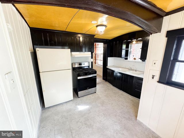 433 GENESEE ST, Trenton, NJ 08611