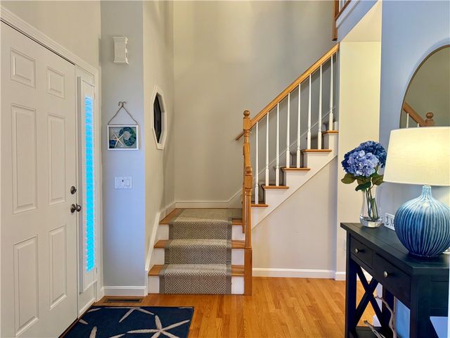 34 Marian Avenue, Narragansett, RI 02882