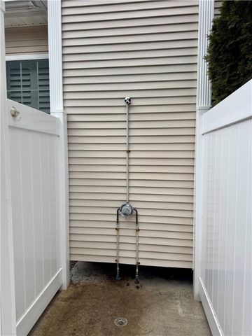 34 Marian Avenue, Narragansett, RI 02882