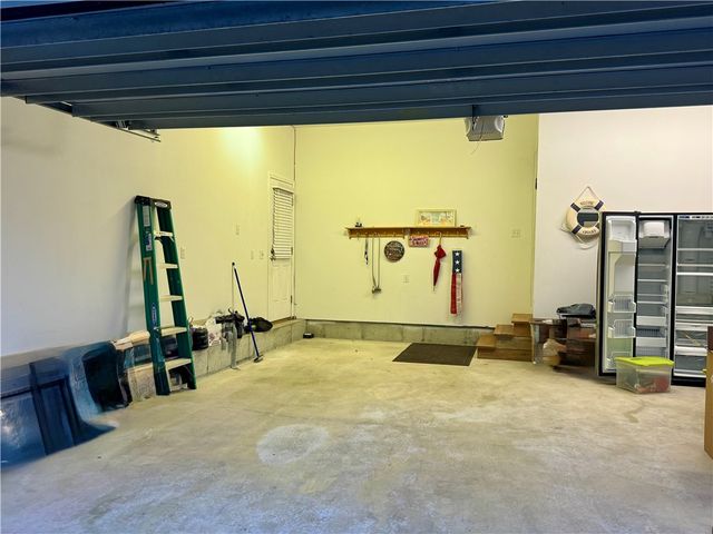 34 Marian Avenue, Narragansett, RI 02882