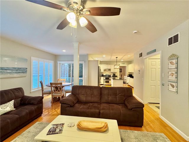 34 Marian Avenue, Narragansett, RI 02882