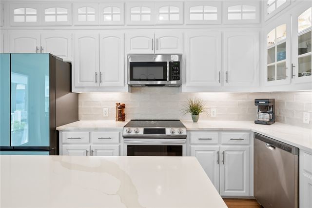 333 Keewaydan Lane, Port Aransas, TX 78373