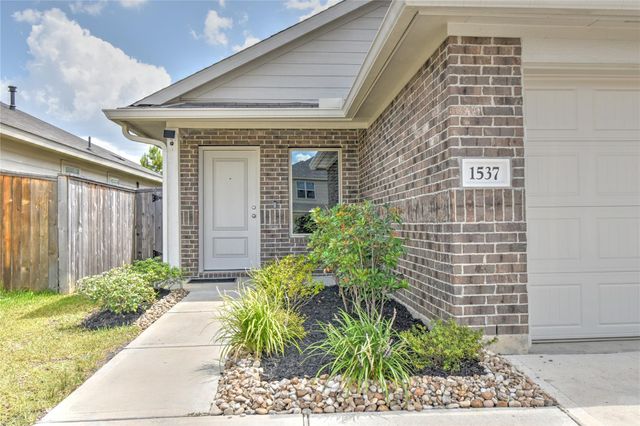 1537 San Sebastien Drive, Conroe, TX 77301
