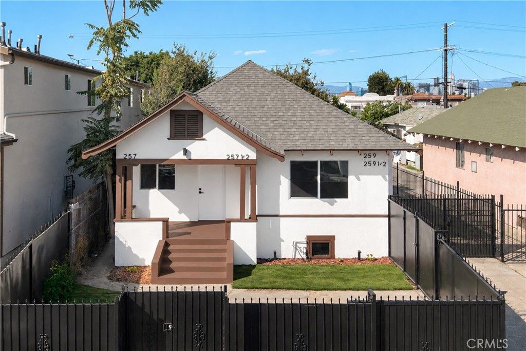 259 W 42ND Street, Los Angeles, CA 90037 — photo 2
