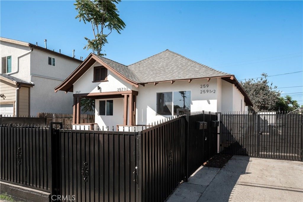 259 W 42ND Street, Los Angeles, CA 90037 — photo 3