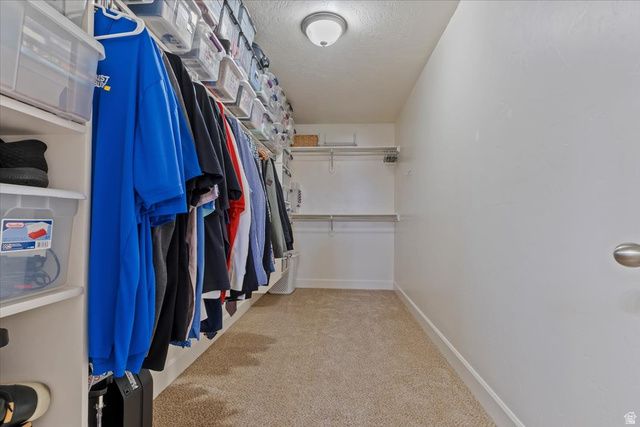 604 E NORMANDY LOOP LN, Draper, UT 84020