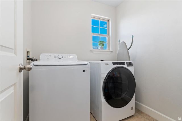 604 E NORMANDY LOOP LN, Draper, UT 84020