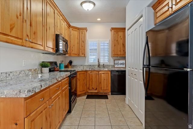 604 E NORMANDY LOOP LN, Draper, UT 84020