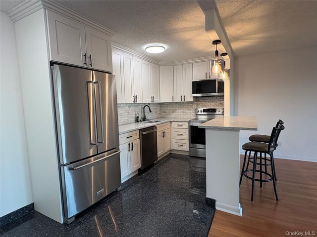 25-40 Shore Boulevard 9J, Astoria, NY 11102