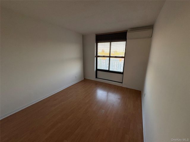 25-40 Shore Boulevard 9J, Astoria, NY 11102