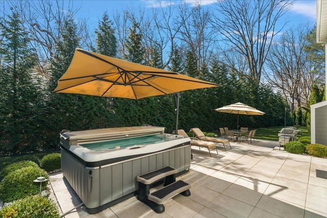 3277 Estates Drive, St. Joseph Twp, MI 49085