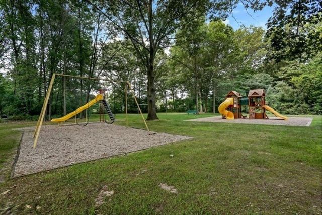 3277 Estates Drive, St. Joseph Twp, MI 49085