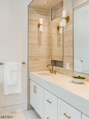 210 Baldwin St, Glen Ridge Boro Twp., NJ 07028