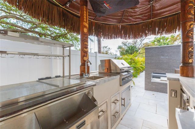 1304 W ARCH STREET, Tampa, FL 33607