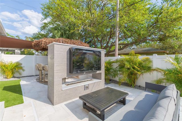 1304 W ARCH STREET, Tampa, FL 33607