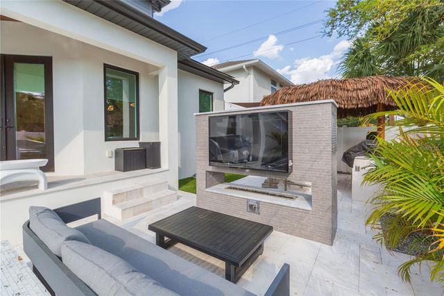 1304 W ARCH STREET, Tampa, FL 33607