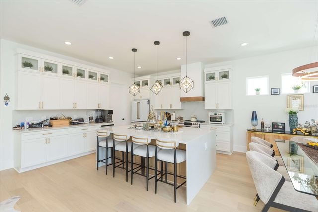 1304 W ARCH STREET, Tampa, FL 33607