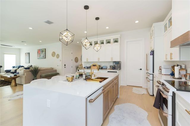 1304 W ARCH STREET, Tampa, FL 33607