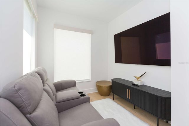 1304 W ARCH STREET, Tampa, FL 33607