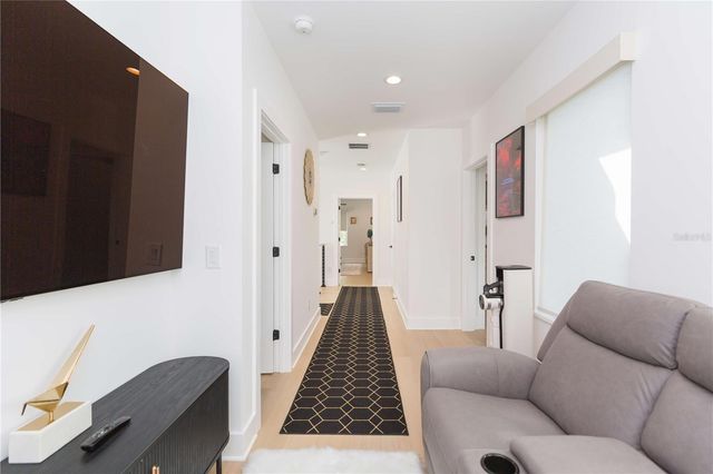 1304 W ARCH STREET, Tampa, FL 33607