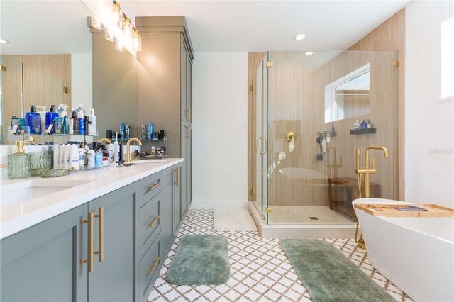 1304 W ARCH STREET, Tampa, FL 33607