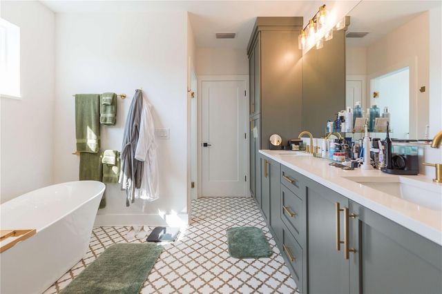 1304 W ARCH STREET, Tampa, FL 33607