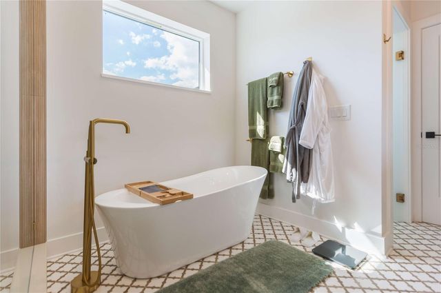 1304 W ARCH STREET, Tampa, FL 33607