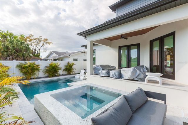 1304 W ARCH STREET, Tampa, FL 33607