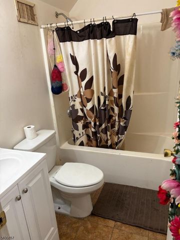 112 4Th Ave, Paterson City, NJ 07524