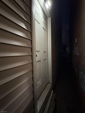 112 4Th Ave, Paterson City, NJ 07524