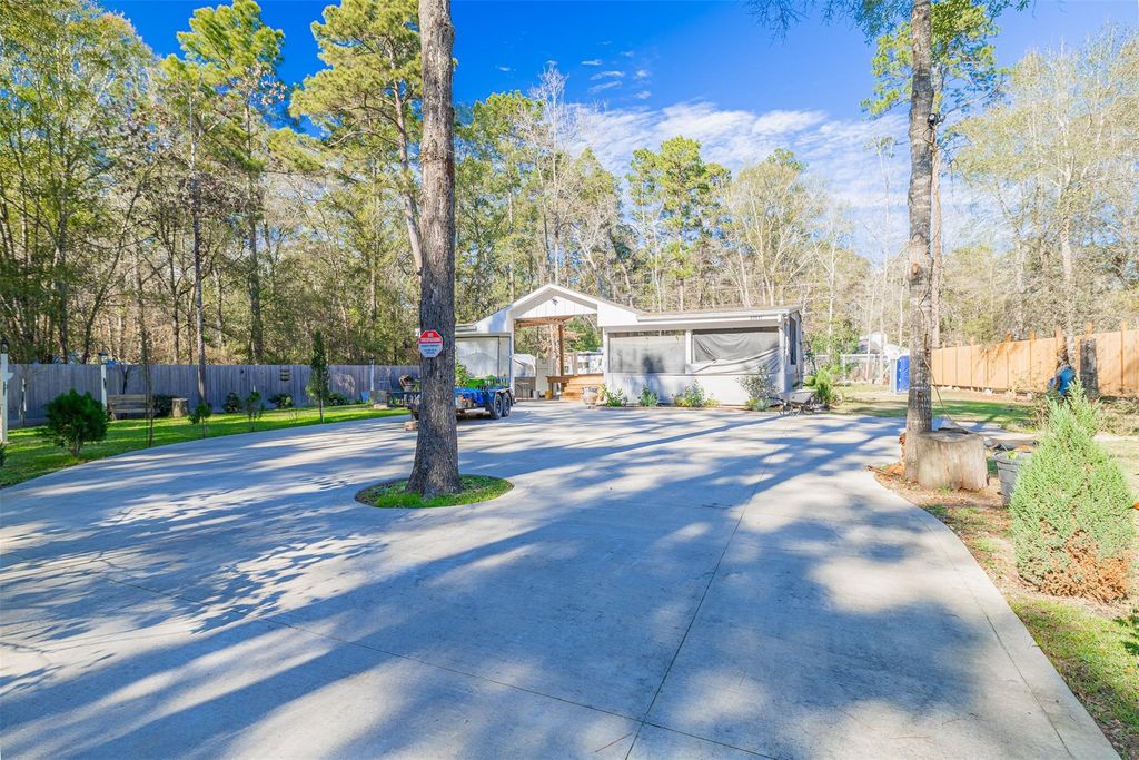 25817 Cornwall, New Caney, TX 77357