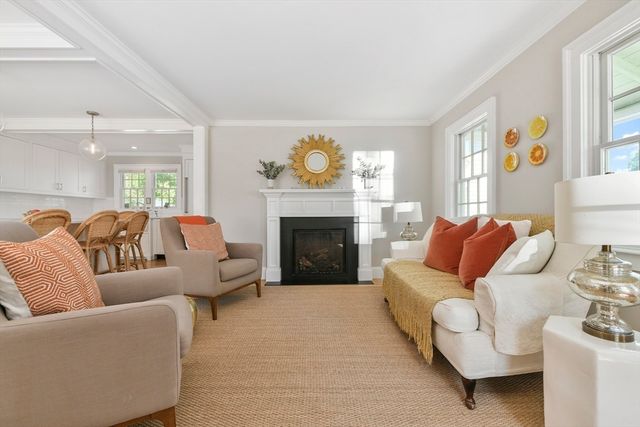 36 Stockbridge St, Cohasset, MA 02025