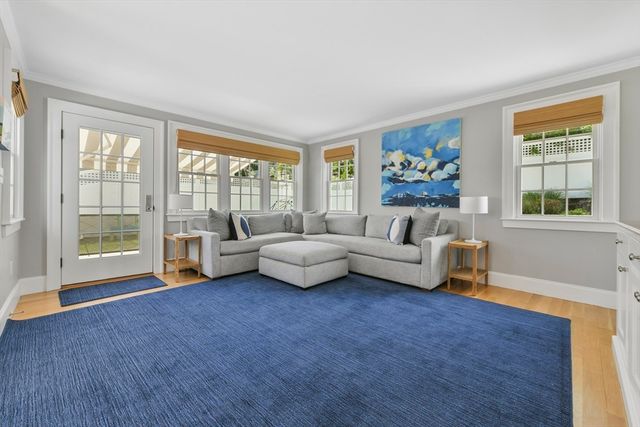36 Stockbridge St, Cohasset, MA 02025