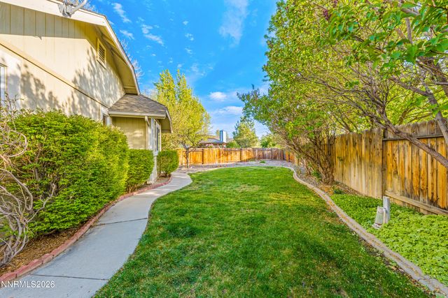 994 Lilac Court, Minden, NV 89423