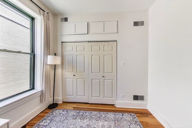 5826 N Winthrop Avenue 2N, Chicago, IL 60660