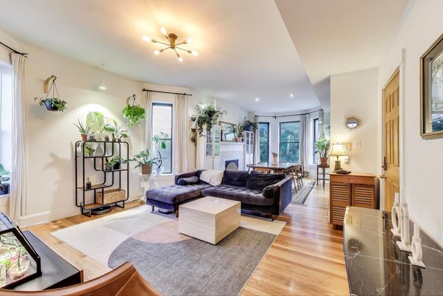 5826 N Winthrop Avenue 2N, Chicago, IL 60660