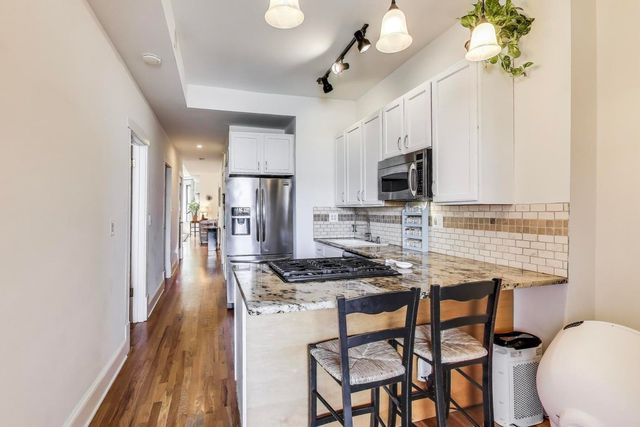 5826 N Winthrop Avenue 2N, Chicago, IL 60660