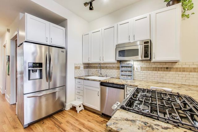 5826 N Winthrop Avenue 2N, Chicago, IL 60660