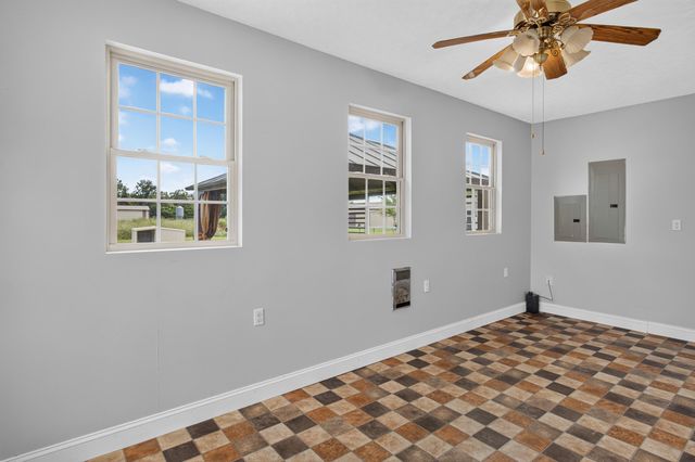 1408 KY-80, Windsor, KY 42565